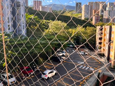 Apartamento de 3 alcobas en venta en Calasanz Parte Baja, Medellín, 62 m² · foto 11 de 14