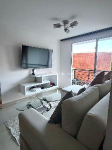 Apartamento de 3 alcobas en venta en Calasanz, Medellín, 68 m² · foto 1 de 15