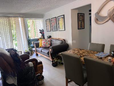 Apartamento de 3 alcobas en venta en Calasanz Ferrini, Medellín, 58 m² · foto 3 de 13