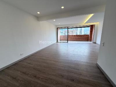 Apartamento de 3 alcobas en venta en Manila, Medellín, 136 m² · foto 2 de 20
