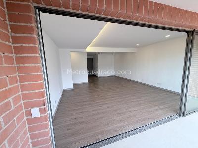 Apartamento de 3 alcobas en venta en Manila, Medellín, 136 m² · foto 3 de 20