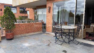 Apartamento de 3 alcobas en venta en El Chico Parque Virrey, Bogotá, 230 m² · foto 17 de 20