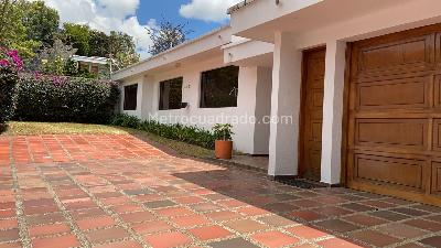 Casa de 4 alcobas en venta en Santa Ana Oriental, Bogotá, 430 m² · foto 10 de 20