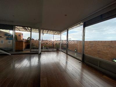 Apartamento de 3 alcobas en arriendo en La Carolina Santa Barbara, Bogotá, 200 m² · foto 15 de 20