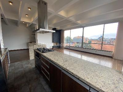 Apartamento de 3 alcobas en arriendo en La Carolina Santa Barbara, Bogotá, 200 m² · foto 13 de 20