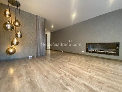 Apartamento en venta en Chico Reservado, Bogotá · foto 2 de 20