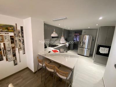 Apartamento en venta en Chico Reservado, Bogotá · foto 3 de 20
