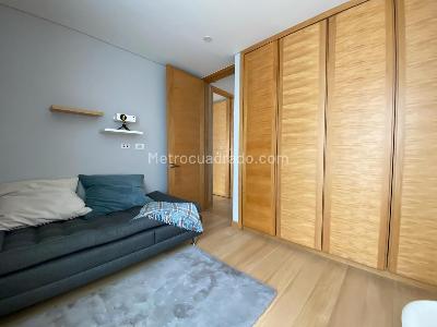 Apartamento de 3 alcobas en venta en Chico Navarra, Bogotá, 156 m² · foto 18 de 20