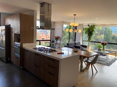 Apartamento de 3 alcobas en venta en Chico Navarra, Bogotá, 156 m² · foto 2 de 20