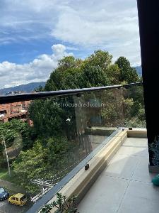 Apartamento de 3 alcobas en venta en Chico Navarra, Bogotá, 156 m² · foto 5 de 20
