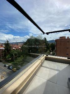 Apartamento de 3 alcobas en venta en Chico Navarra, Bogotá, 156 m² · foto 16 de 20