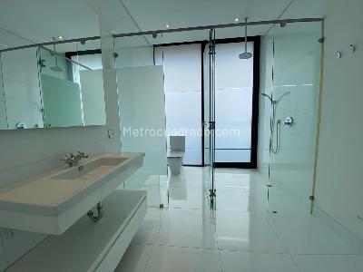 Apartamento de 3 alcobas en venta en La Cabrera, Bogotá, 260 m² · foto 9 de 19