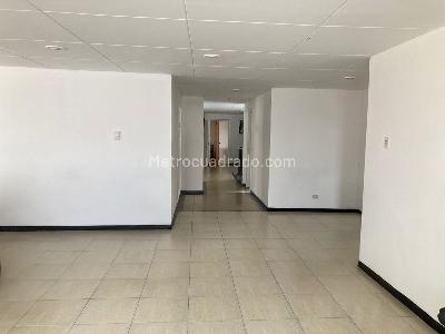 Apartamento de 5 alcobas en venta en Quinta Paredes, Bogotá, 280 m² · foto 3 de 14