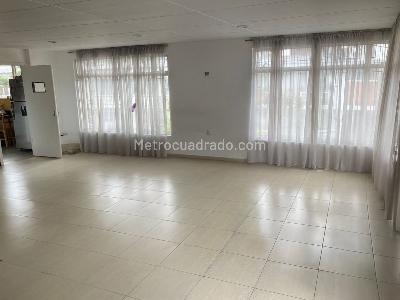 Apartamento de 5 alcobas en venta en Quinta Paredes, Bogotá, 280 m² · foto 4 de 14