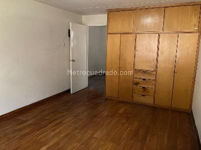 Apartamento de 5 alcobas en venta en Quinta Paredes, Bogotá, 280 m² · foto 8 de 14