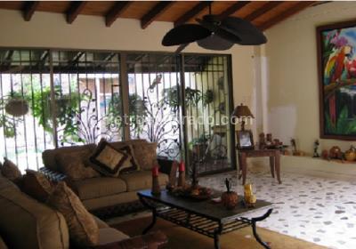 Casa de 4 alcobas en venta en Villa Del Este, Barranquilla, 663 m² · foto 3 de 10