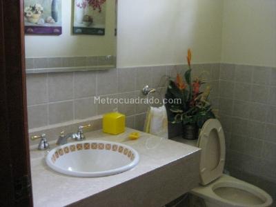 Casa de 4 alcobas en venta en Villa Del Este, Barranquilla, 663 m² · foto 8 de 10