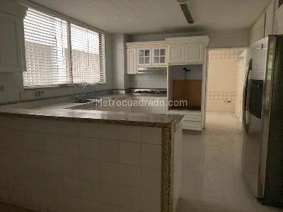 Apartamento de 3 alcobas en venta en Alto Prado, Barranquilla, 281 m² · foto 2 de 7