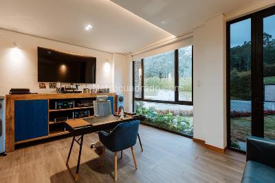 Casa de 5 alcobas en venta en Desconocido, Medellín, 1200 m² · foto 4 de 9