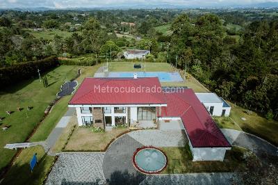Casa de 5 alcobas en venta en Desconocido, Medellín, 1200 m² · foto 6 de 9