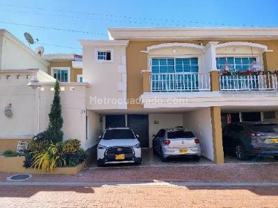Casa de 3 alcobas en venta en Paseo De La Castellana, Barranquilla, 165 m² · foto 2 de 10