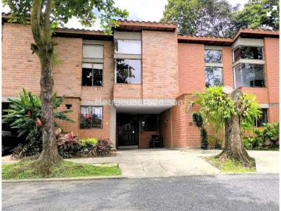Casa de 3 alcobas en venta en Loma Del Escobero, Envigado, 147 m² · foto 2 de 20