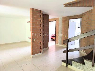 Casa de 3 alcobas en venta en Loma Del Escobero, Envigado, 147 m² · foto 3 de 20