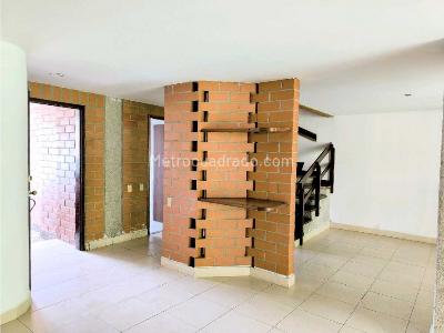 Casa de 3 alcobas en venta en Loma Del Escobero, Envigado, 147 m² · foto 6 de 20