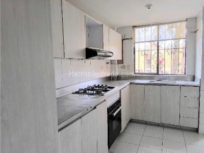 Casa de 3 alcobas en venta en Loma Del Escobero, Envigado, 147 m² · foto 7 de 20