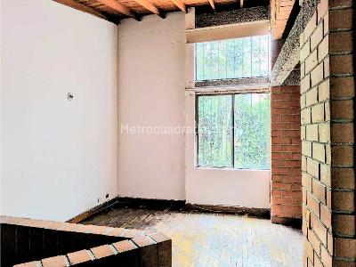 Casa de 3 alcobas en venta en Loma Del Escobero, Envigado, 147 m² · foto 11 de 20