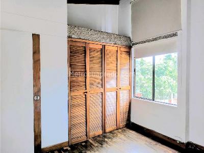 Casa de 3 alcobas en venta en Loma Del Escobero, Envigado, 147 m² · foto 12 de 20