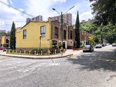 Casa de 3 alcobas en venta en Belen, Medellín, 78 m² · foto 2 de 20