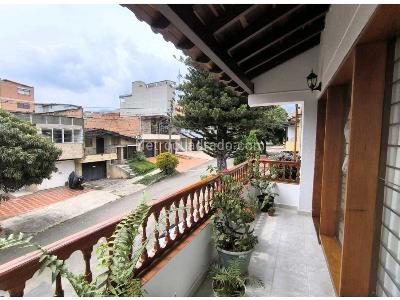 Casa de 3 alcobas en venta en Simon Bolivar, Medellín, 165 m² · foto 4 de 20