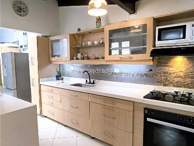 Casa de 3 alcobas en venta en Simon Bolivar, Medellín, 165 m² · foto 7 de 20