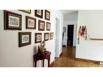 Apartamento de 3 alcobas en venta en Los Naranjos, Medellín, 165 m² · foto 5 de 17