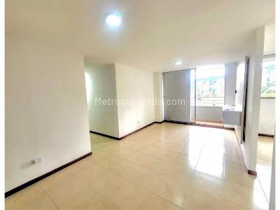 Apartamento de 3 alcobas en venta en El Poblado, Medellín, 75 m² · foto 3 de 10