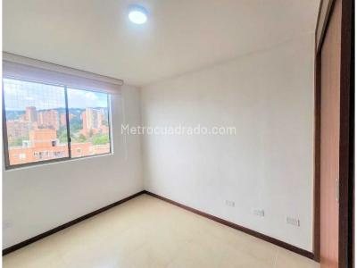 Apartamento de 3 alcobas en venta en El Poblado, Medellín, 75 m² · foto 6 de 10