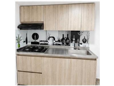 Apartamento de 3 alcobas en venta en Belen Las Violetas, Medellín, 80 m² · foto 2 de 16