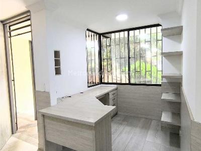 Apartaestudio en venta en Belen Fatima, Medellín, 36 m² · foto 3 de 9