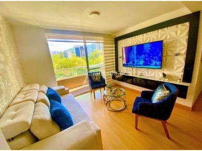 Apartamento de 3 alcobas en venta en Loma De Los Bernal, Medellín, 75 m² · foto 5 de 18