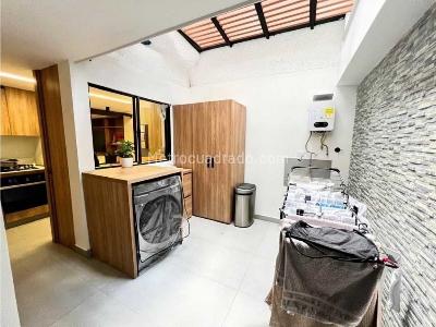 Casa de 3 alcobas en venta en Laureles Nogal, Medellín, 192 m² · foto 12 de 13