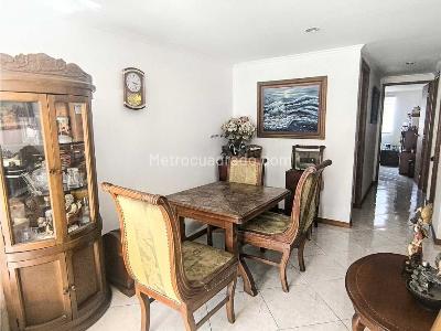 Apartamento de 3 alcobas en venta en Belen Rosales, Medellín, 72 m² · foto 1 de 10