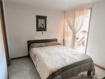 Apartamento de 3 alcobas en venta en Belen Rosales, Medellín, 72 m² · foto 5 de 10