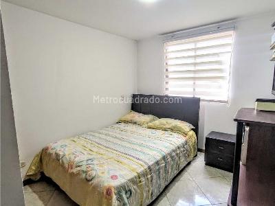 Apartamento de 3 alcobas en venta en Belen Rosales, Medellín, 72 m² · foto 8 de 10