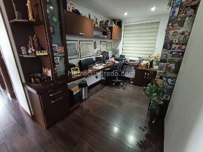 Apartamento de 4 alcobas en venta en Pontevedra, Bogotá, 106 m² · foto 9 de 20