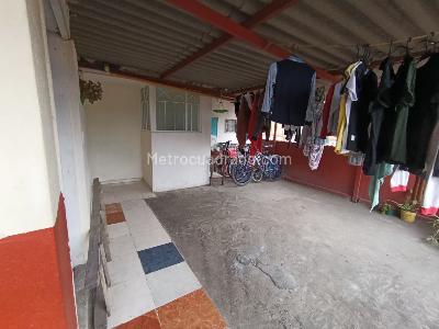 Casa de 5 alcobas en venta en Desarrollo El Japon, Bogotá, 180 m² · foto 13 de 20