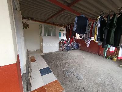 Casa de 5 alcobas en venta en Desarrollo El Japon, Bogotá, 180 m² · foto 17 de 20