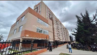 Apartaestudio en arriendo en El Dorado Living, Bogotá · foto 10 de 12
