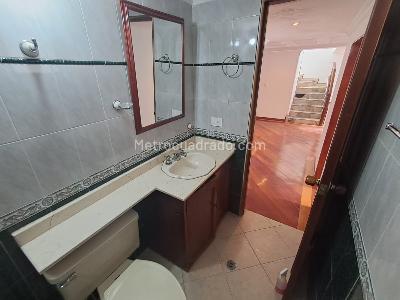 Apartamento de 4 alcobas en arriendo en Usaquen, Bogotá, 180 m² · foto 15 de 19