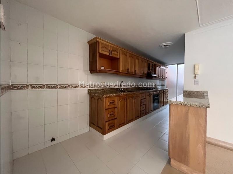 Apartamento Amplio de 3 Alcobas en Centro Occidente - 4